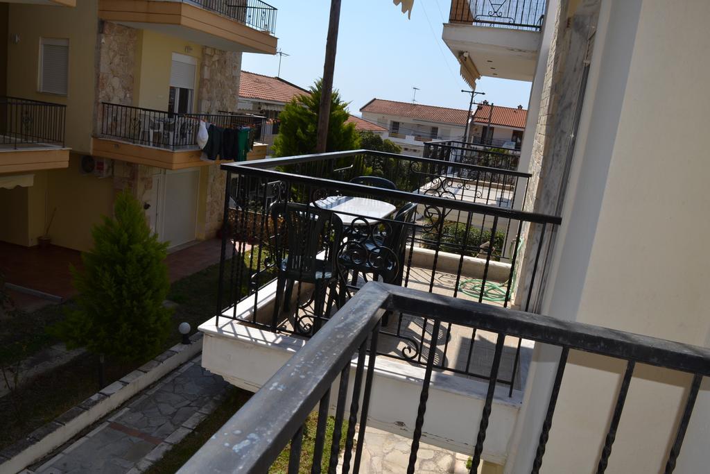Roses Rt Apartments Skioni I نيا سكيوني المظهر الخارجي الصورة